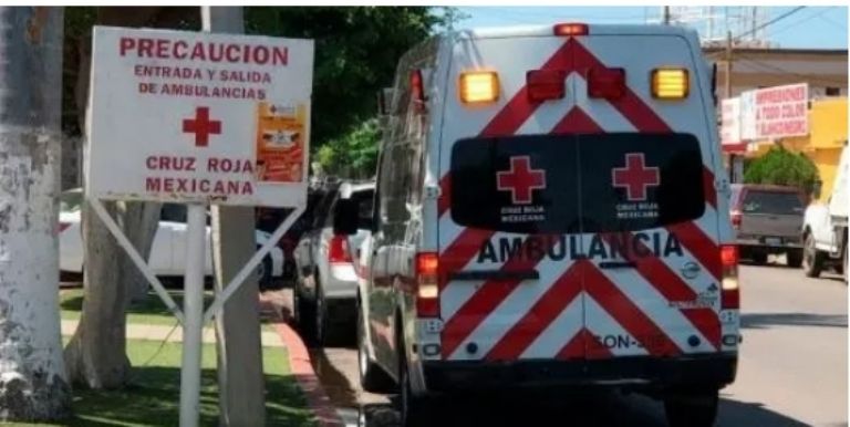 Localizan a mujer tirada en calle de Ciudad Obregón. Foto: Facebook