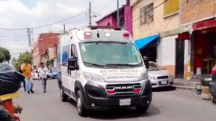 Ajuste de cuentas. Ejecutan a narco a bordo de su automóvil en Tlalpan; su novia sobrevive