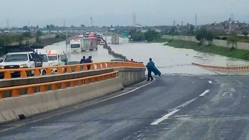 Abren el Circuito Exterior Mexiquense a pesar de encharcamientos en la zona