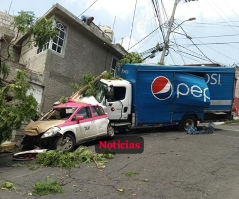 Accidente en la GAM dejó dos víctimas heridas. Foto: Twitter