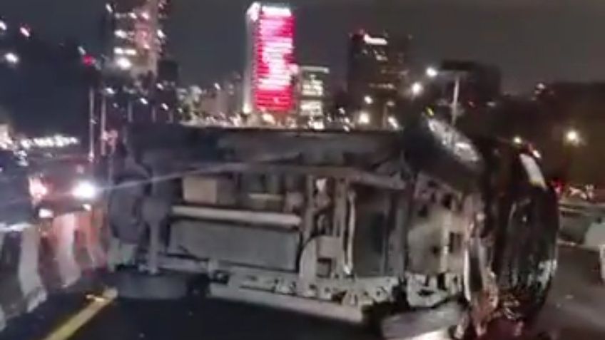 Fuertes accidentes en el segundo Piso del Periférico: Auto choca y provoca otro siniestro