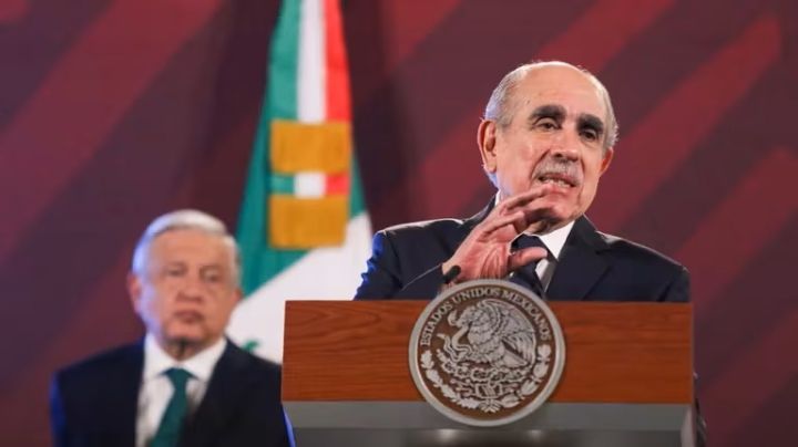 Pablo Gómez, titular de la UIF, hospitalizado por descompensación: se reporta estable