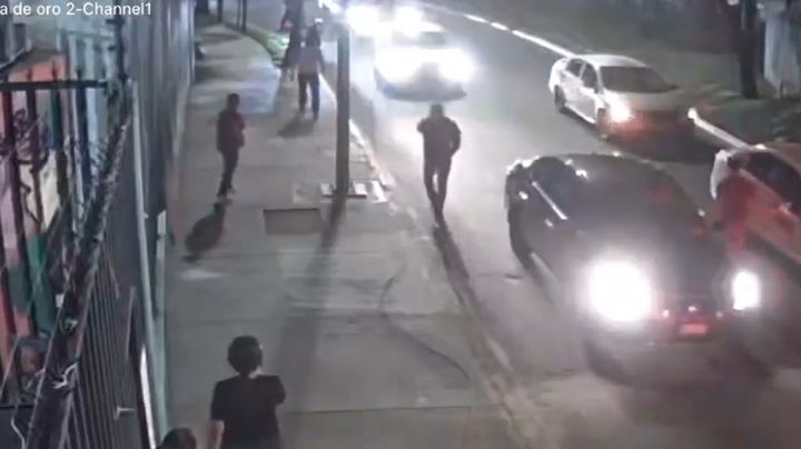 VIDEO: Captan fuerte agresión a mujer en Iztapalapa; automovilistas la ayudan