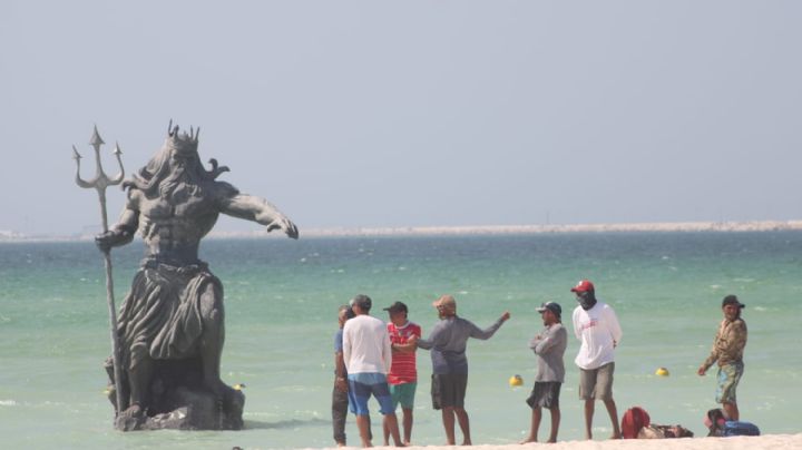 Interponen demanda para retirar estatua de Poseidón en Yucatán; estos son los argumentos