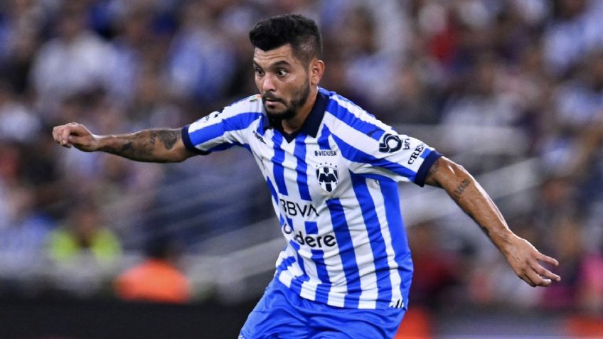 VIDEO: Jesús 'Tecatito' Corona falla gol sin portero y las redes no lo perdonan