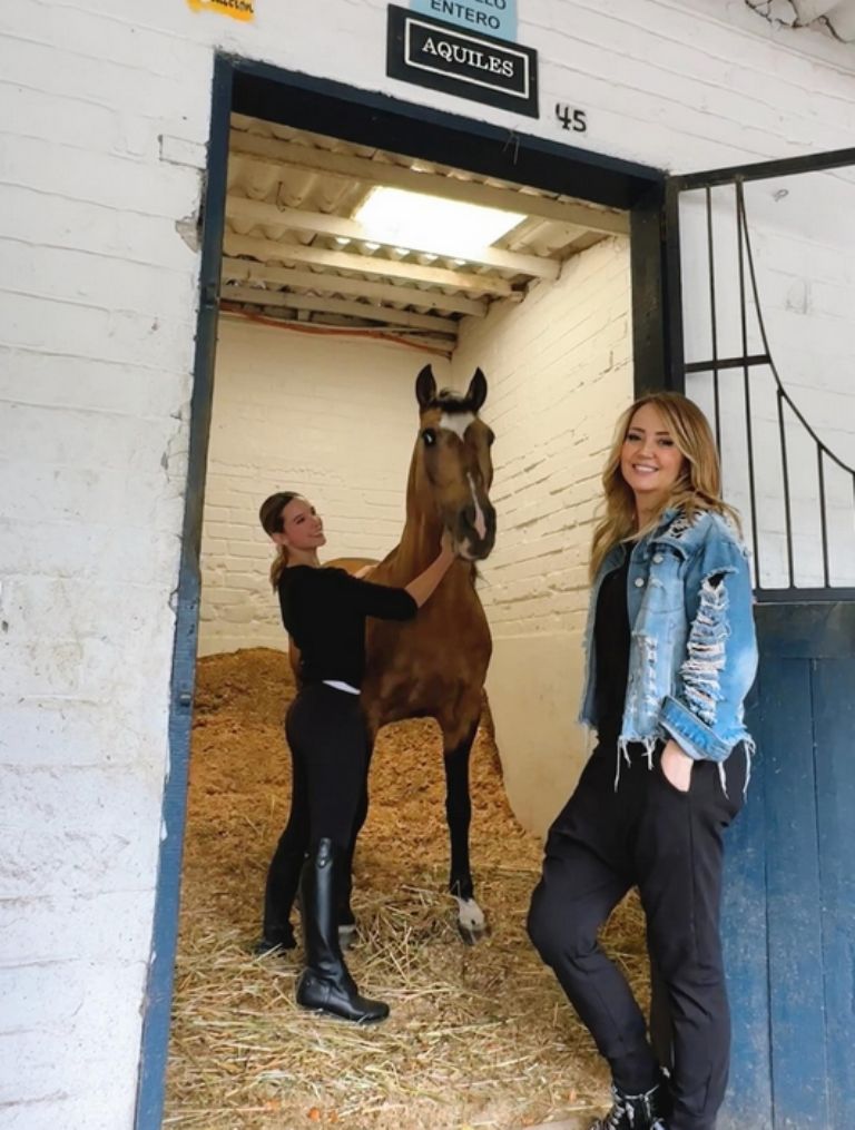 Andrea Legarreta comparte fotos de su nieto