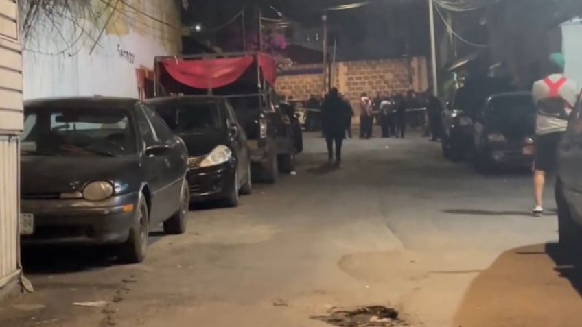 Madrugada violenta: Sicarios armados ejecutan a taxista en calles de Xochimilco