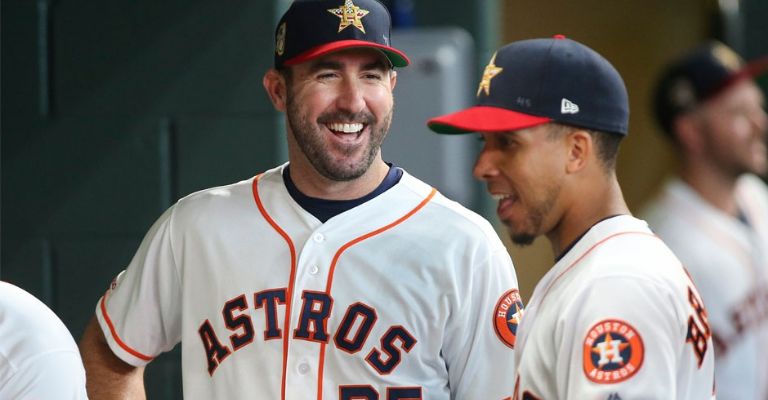 El lanzador está a punto de reintegrarse con sus compañeros