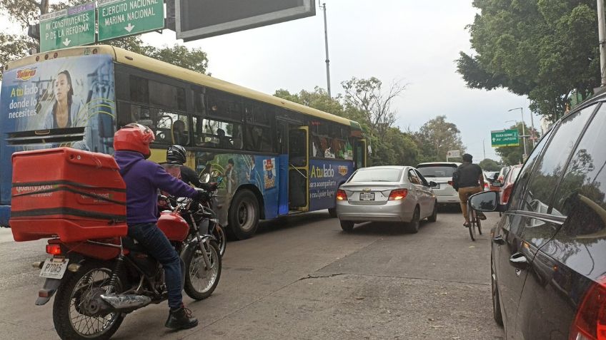 Un motociclista muerto, el saldo de un fuerte accidente en el paradero de Metro Chapultepec