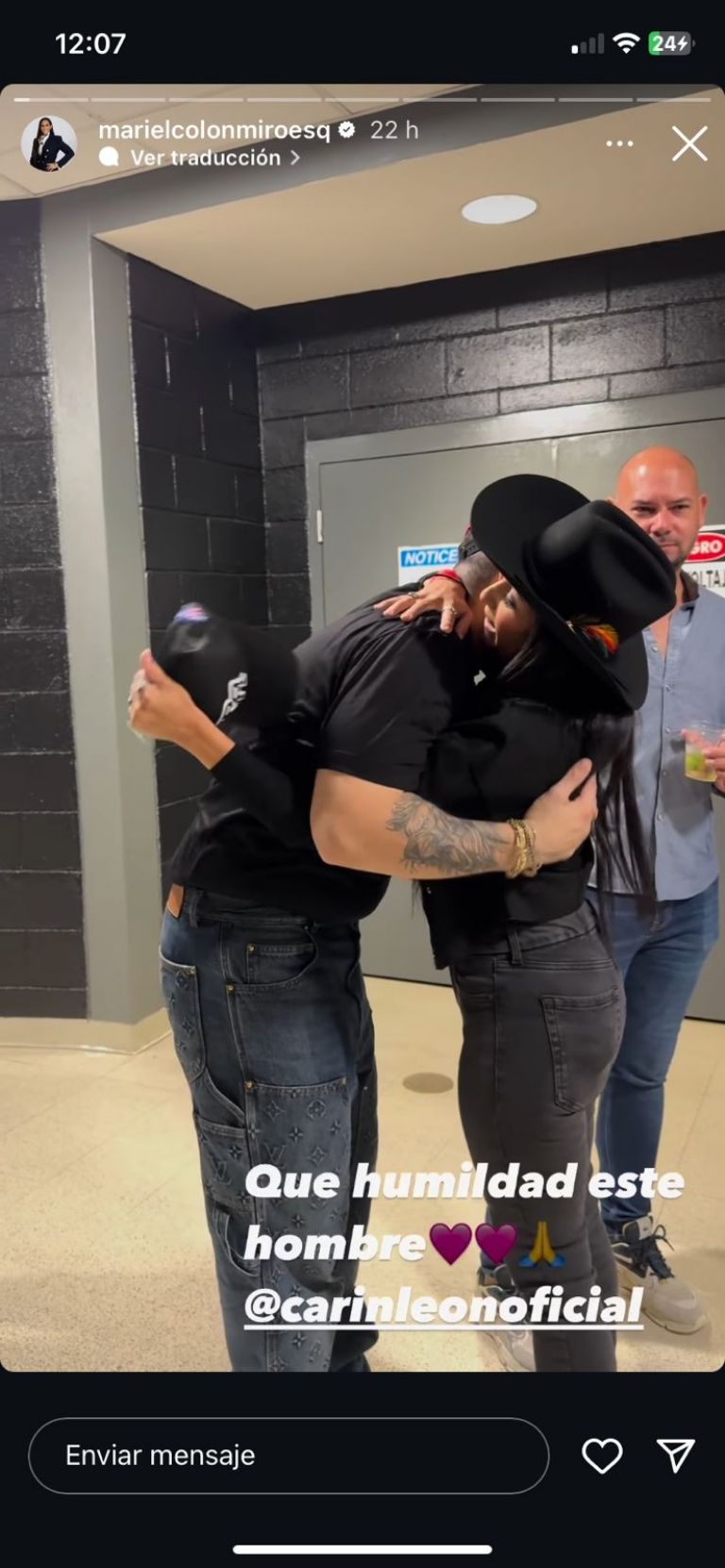 Mariel Colón exaltó la humildad de León al dejarla subir al escenario