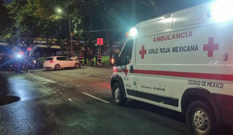 Aparatoso accidente en CDMX moviliza a las autoridades. Foto: Twitter