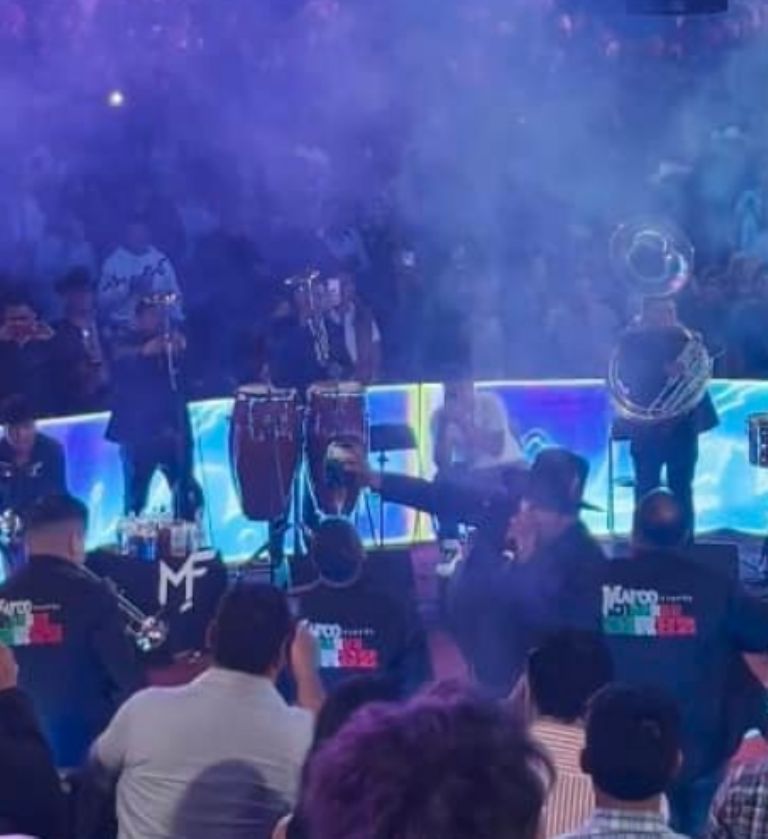 Marco Flores arma zafarrancho en palenque