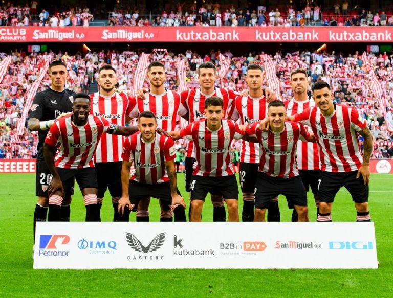 Alex Padilla con el Athletic de Bilbao