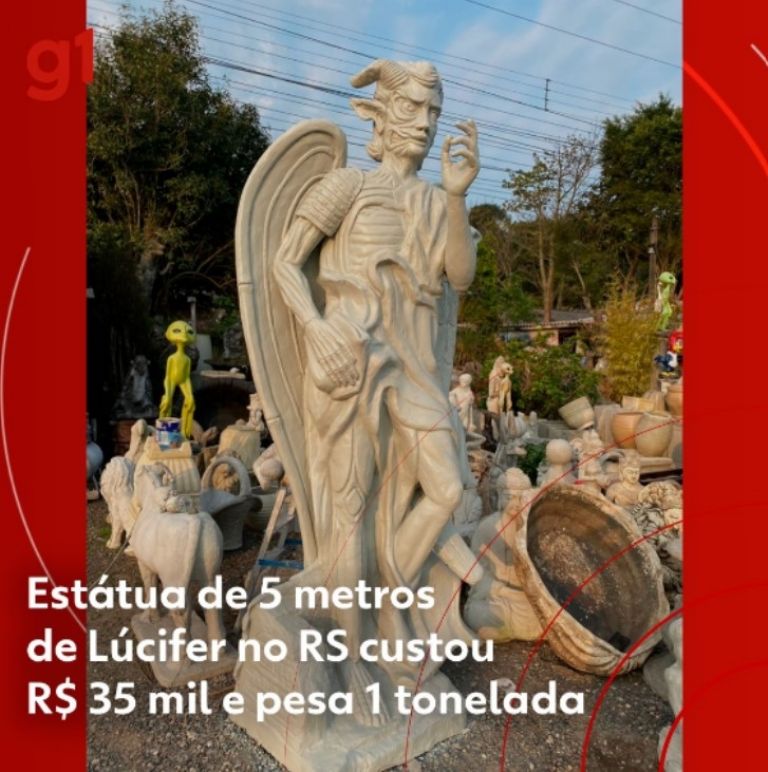 La estatua mide 5.5 metros y pesa más de una tonelada