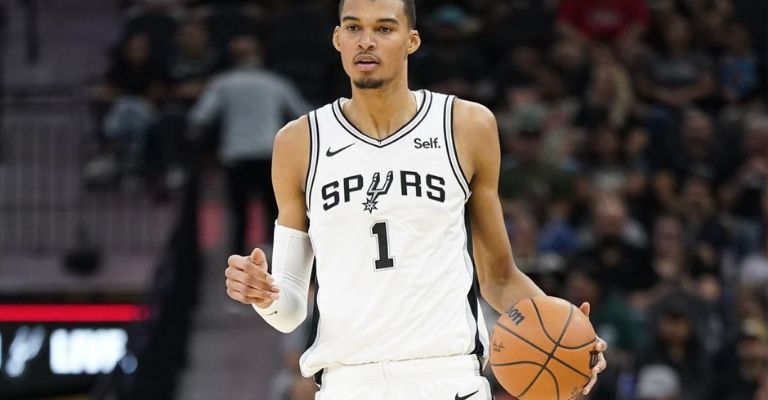 Wenbanyama y sus Spurs jugarán en Navidad