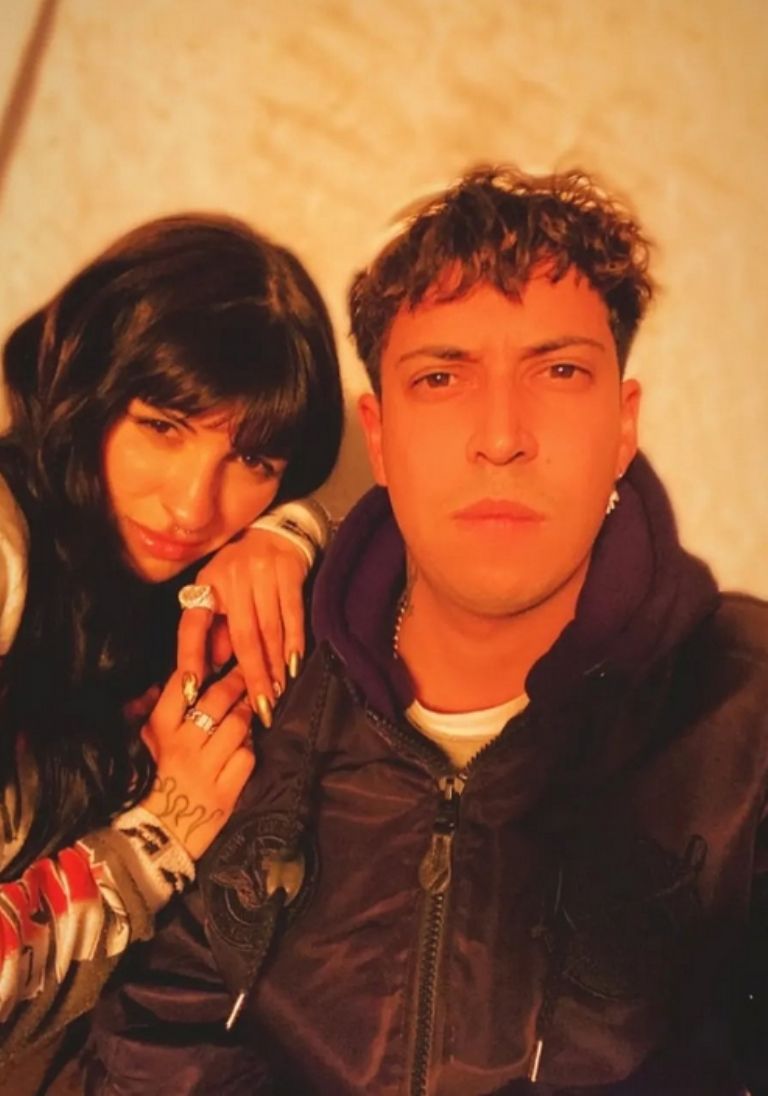 Cazzu se deja ver con otro hombre