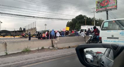 Vecinos de Chalco bloquean la carretera México-Cuautla; exigen solución a las inundaciones