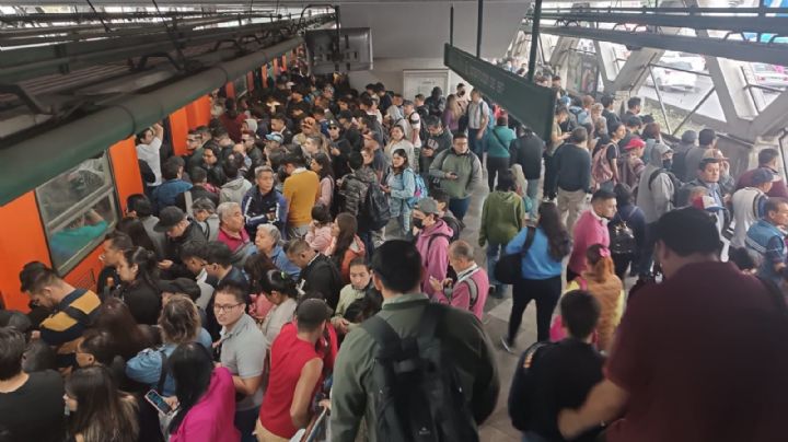 Caos en la Línea B del Metro: Usuarios inundan redes sociales por retrasos en el servicio