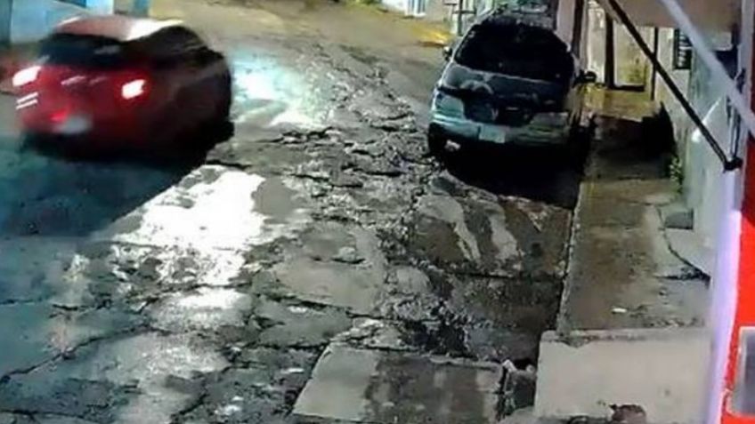 VIDEO: Delincuente dispara contra hogares en Naucalpan; vecinos piden seguridad