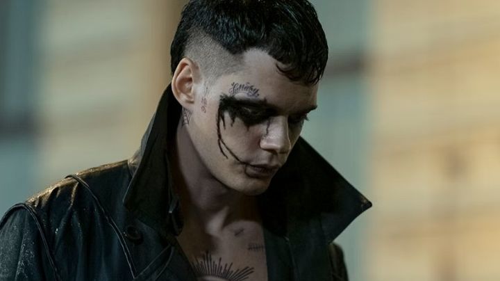 “Me gusta que me consuma”: Bill Skarsgard profundiza sobre su rol en ‘El Cuervo’