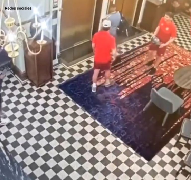 Toluca rompe jarrón millonario en hotel de Kansas City