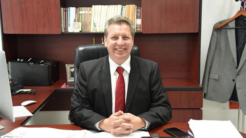 VIDEO: Balean frente a su casa al presidente del Tribunal Electoral de Tamaulipas