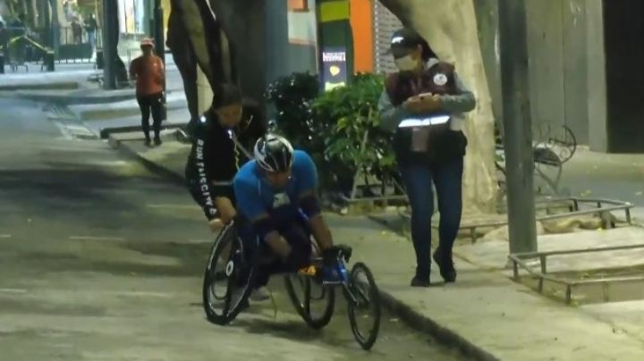 VIDEO: Competidor en silla de ruedas sufre brutal caída en el Maratón de la CDMX