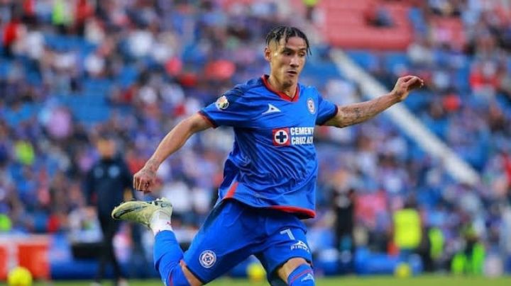 Uriel Antuna firmaría con Tigres tras pedir su salida de Cruz Azul en el mercado de pases