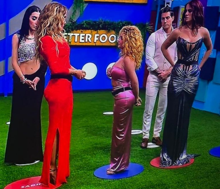 Hasta el último día, Sabine se mostró hostil con las integrantes de 'Mar'