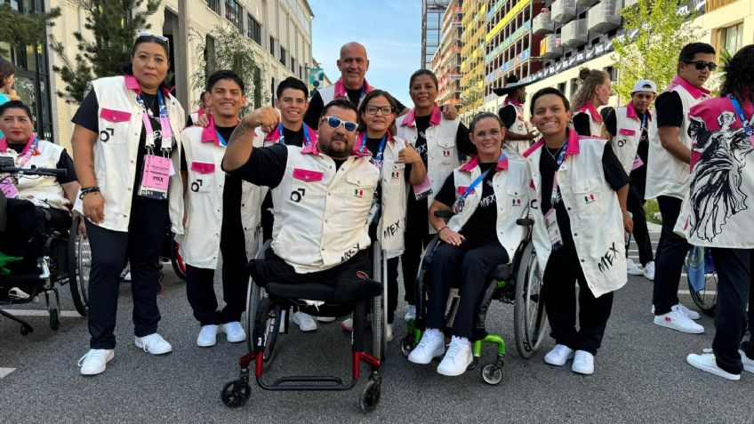 París 2024: Delegación mexicana desfila orgullosa en inauguración de los Juegos Paralímpicos