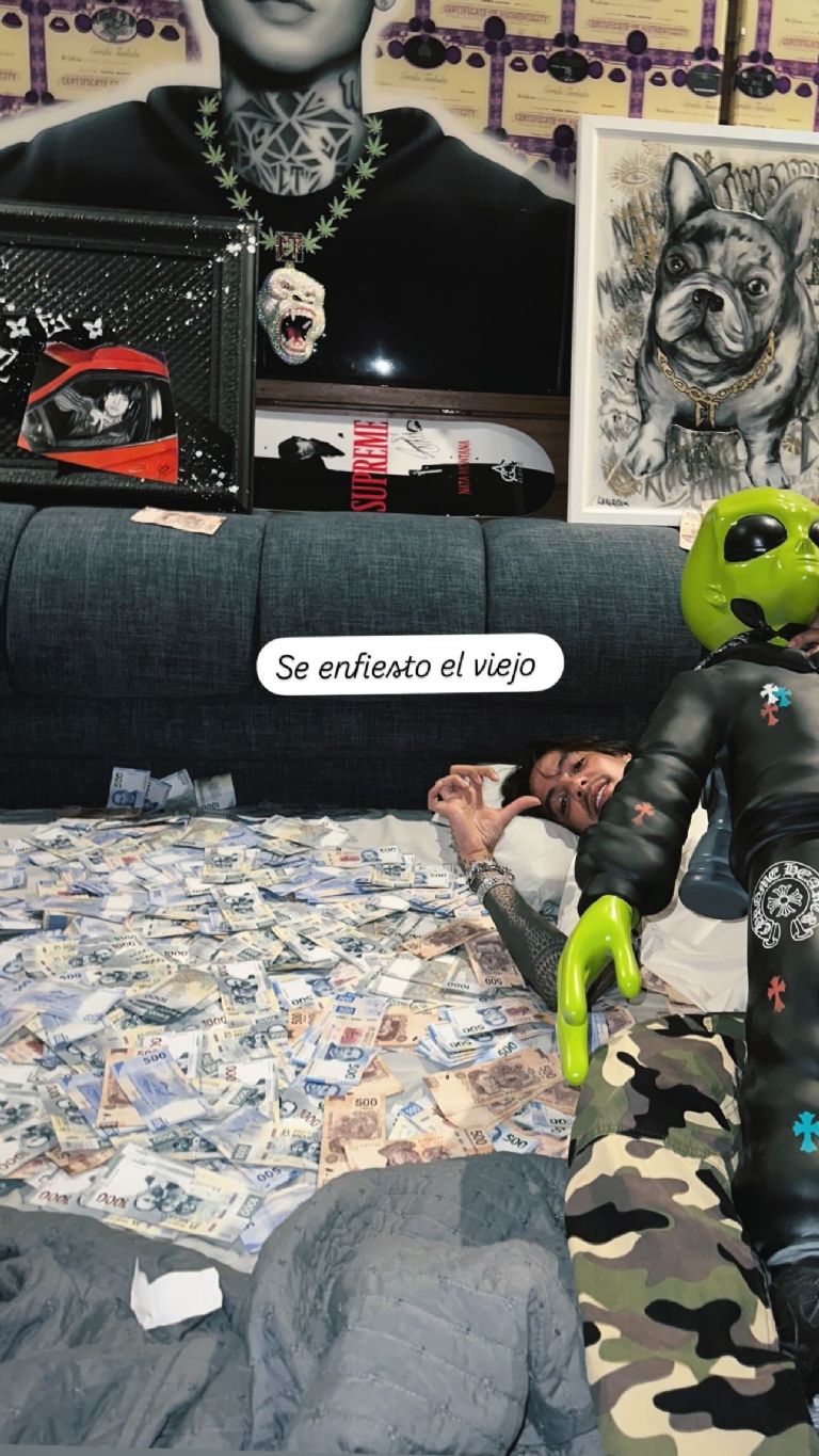 Natanael Cano presume ganancias en redes sociales