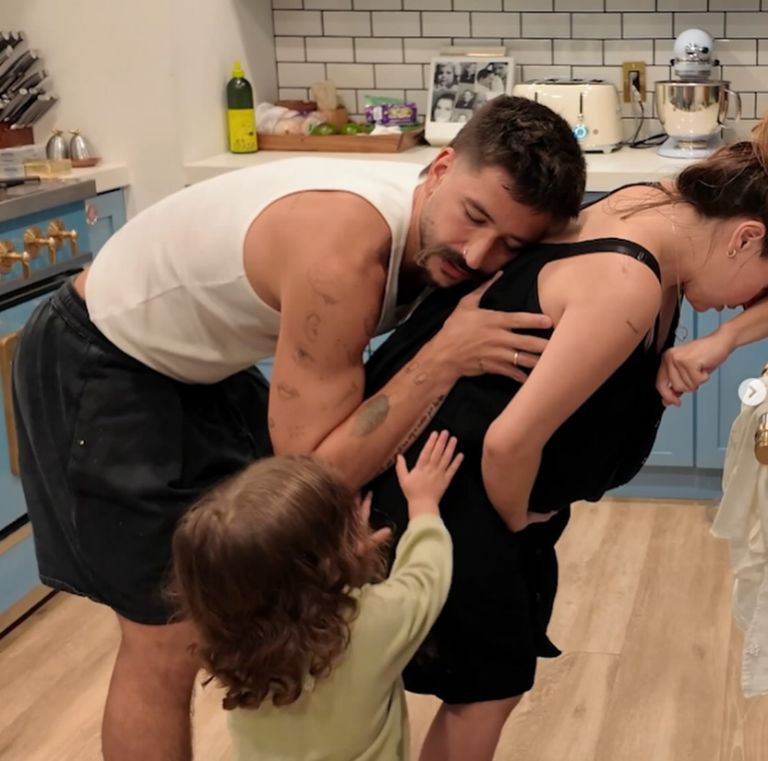 Camilo e índigo tranquilizando a Evaluna durante las contracciones