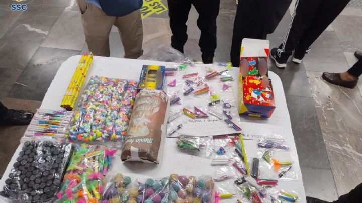 Policías decomisan 90 kilos de Pirotecnia en el Metro de la Ciudad de México