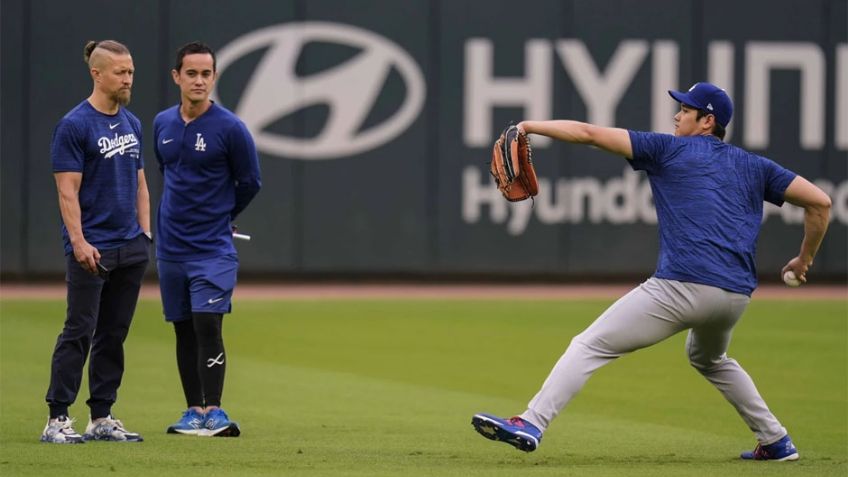 ¿Ohtani podría lanzar en la postemporada? Dave Roberts no lo descarta