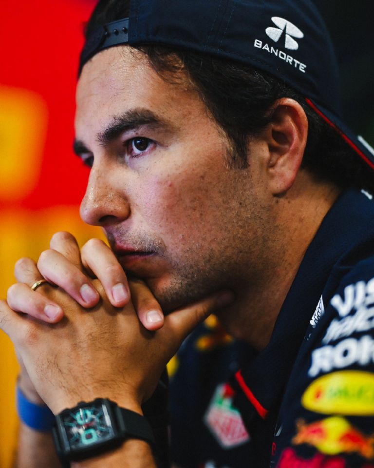 Sergio Pérez explota contra Carlos Sainz