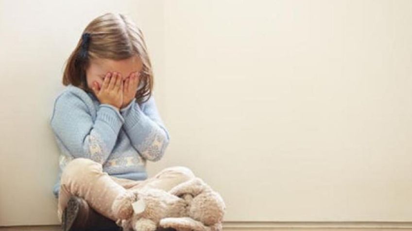 Mujer golpea brutalmente a su hija en plena vía pública de Brasil; ya fue detenida