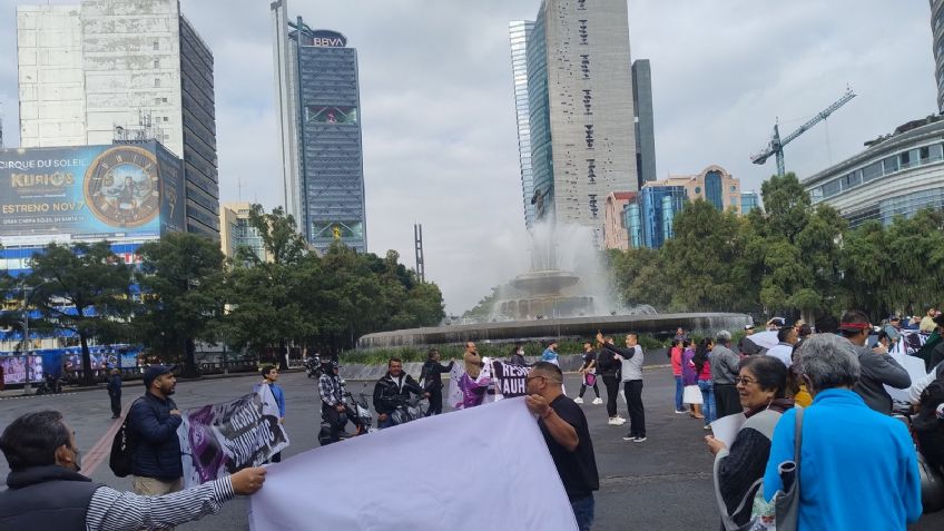Manifestantes defienden a Alessandra Rojo de la Vega y cierran Paseo de la Reforma