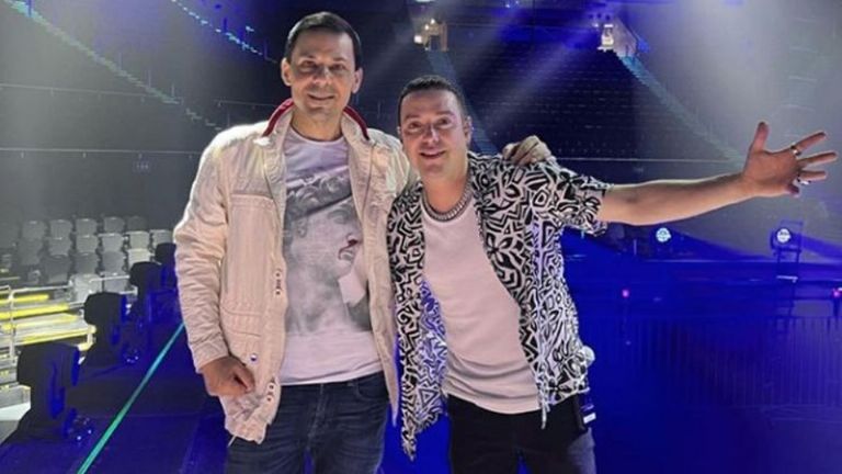 Pee Wee desmiente romance con su mánager