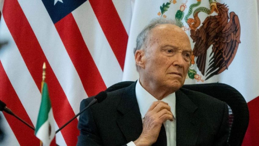 Alejandro Gertz Manero se queda con la titularidad de la FGR, confirma Sheinbaum