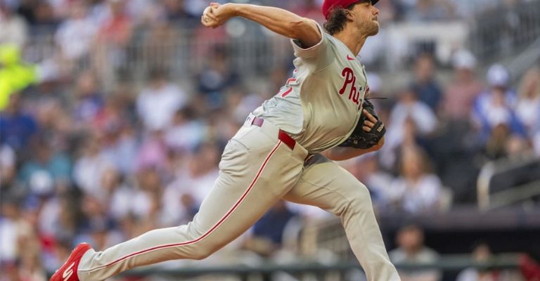 Nola es una de las cartas fuertes en el pitcheo