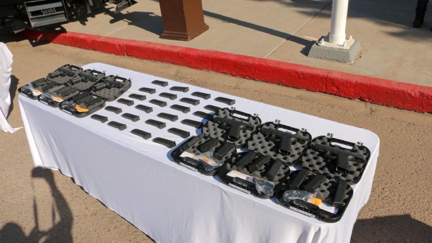 Elementos de seguridad pública de Cajeme reciben grúas, armas y cargadores