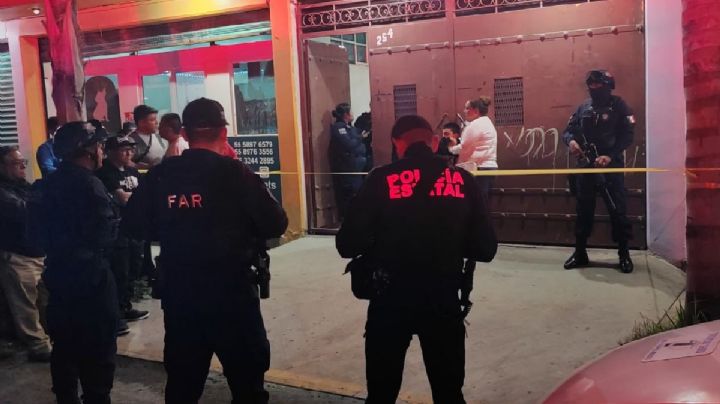 Macabro hallazgo: Al interior de una vivienda en Coacalco, hallan a pareja baleada y muerta