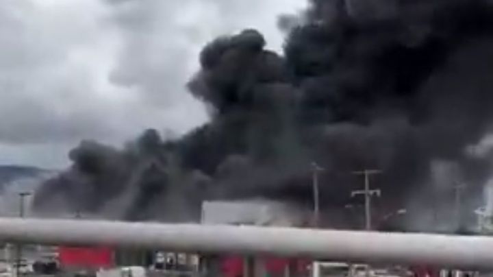 Incendio arrasa supermercado en Zapopan, Jalisco: bomberos luchan por controlar siniestro