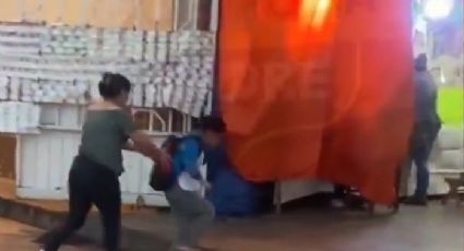 VIDEO: Mujer golpea a su hijo menor de edad en Tlaxcala y recibe ola de criticas