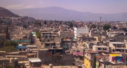 Iztapalapa: Comerciante es baleado frente a su esposa; ella lo intenta salvar, pero muere