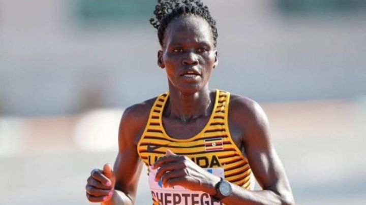 Novio asesina a atleta de Juegos Olímpicos; le arrojó 5 litros de gasolina y la incendió