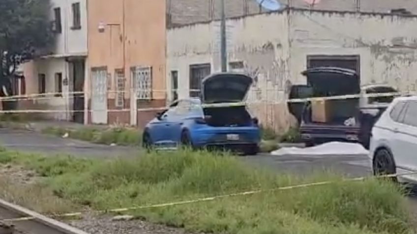 Le dieron tres balazos: Comando ejecuta a un hombre en calle de la GAM; hay dos detenidos