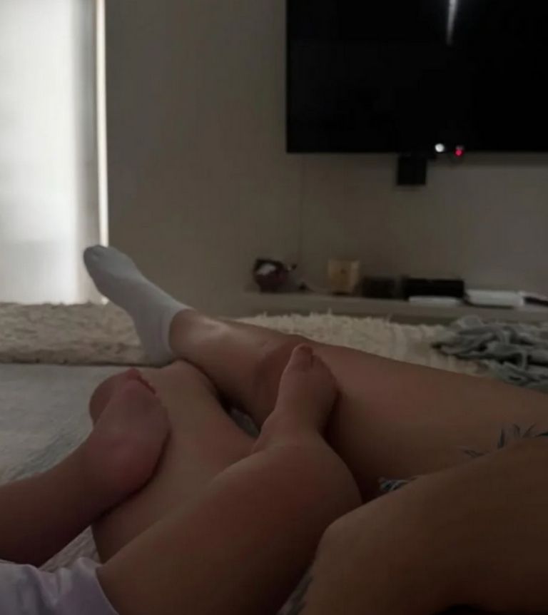 Cazzu comparte fotos con Inti 