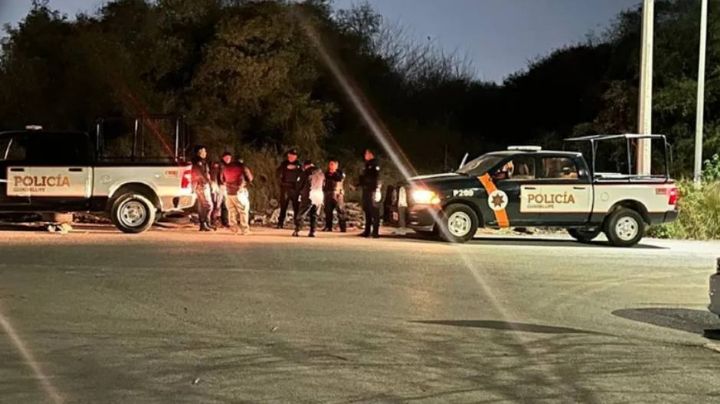 Calcinado y en descomposición: Localizan cuerpo frente a una secundaria de Nuevo León