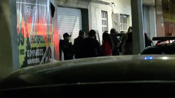 Se desvanece y muere: Joven pierde la vida en gimnasio de Iztapalapa, en CDMX